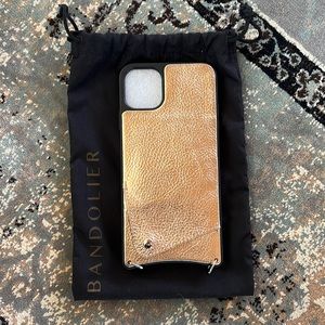 Bandolier iPhone 11 pro Max Champagne- silver new